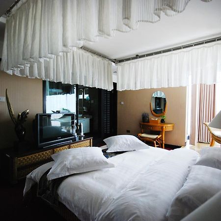 ホテル Xinjiang Yema International Clubhouse ウルムチ市 エクステリア 写真