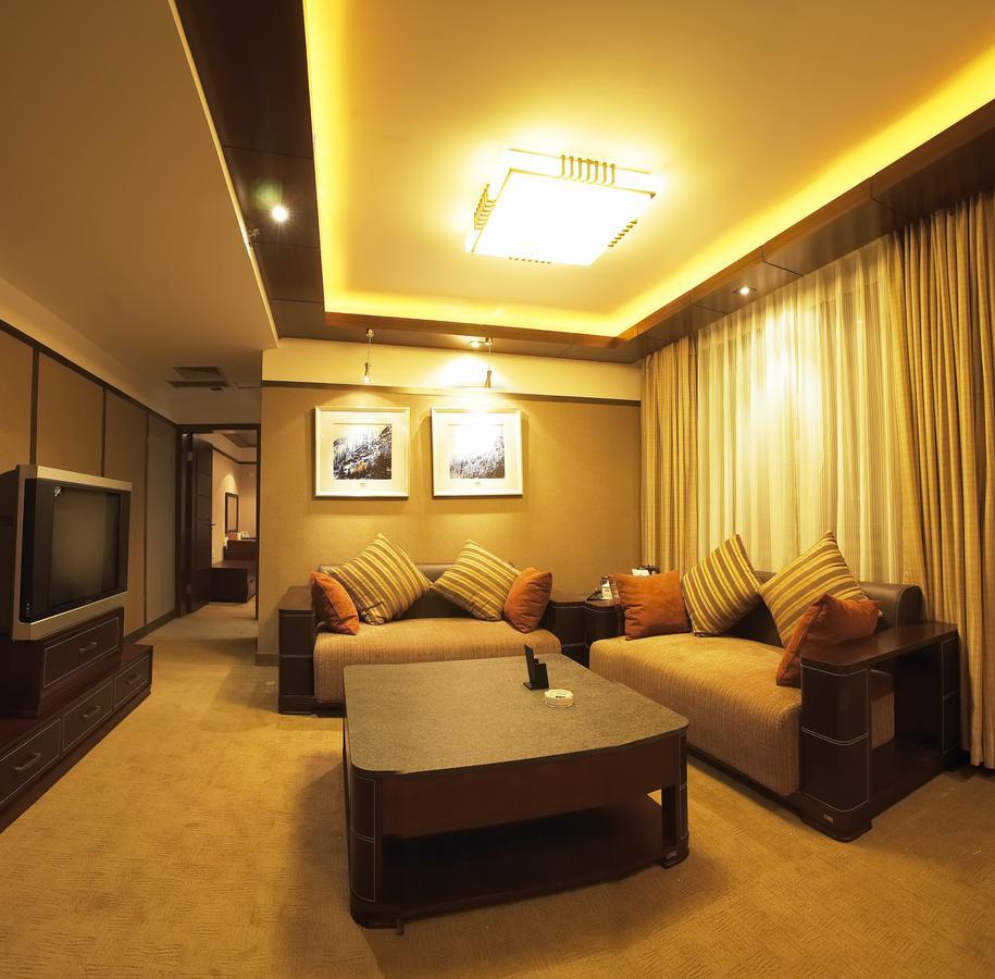 ホテル Xinjiang Yema International Clubhouse ウルムチ市 エクステリア 写真